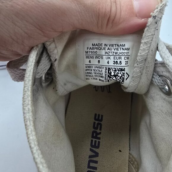 Converse | Chuck Taylor's All-Star distressed white canvas hi-top sneakers WMS 6 - Picture 4 of 8